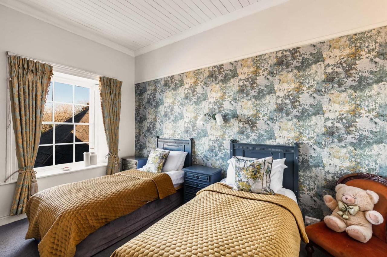 Granville House Apartments And Garden Suites Ballyferriter Ngoại thất bức ảnh