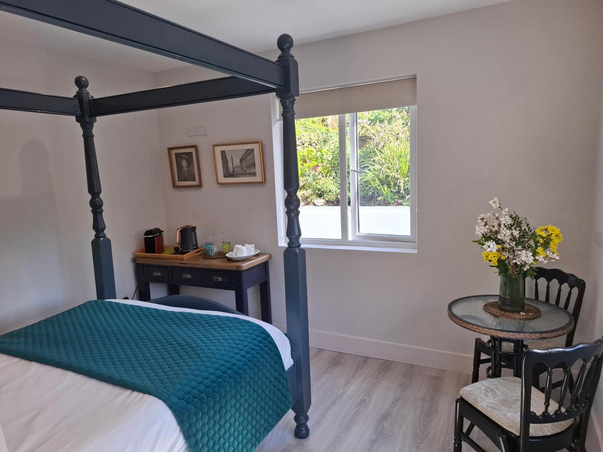 Granville House Apartments And Garden Suites Ballyferriter Ngoại thất bức ảnh