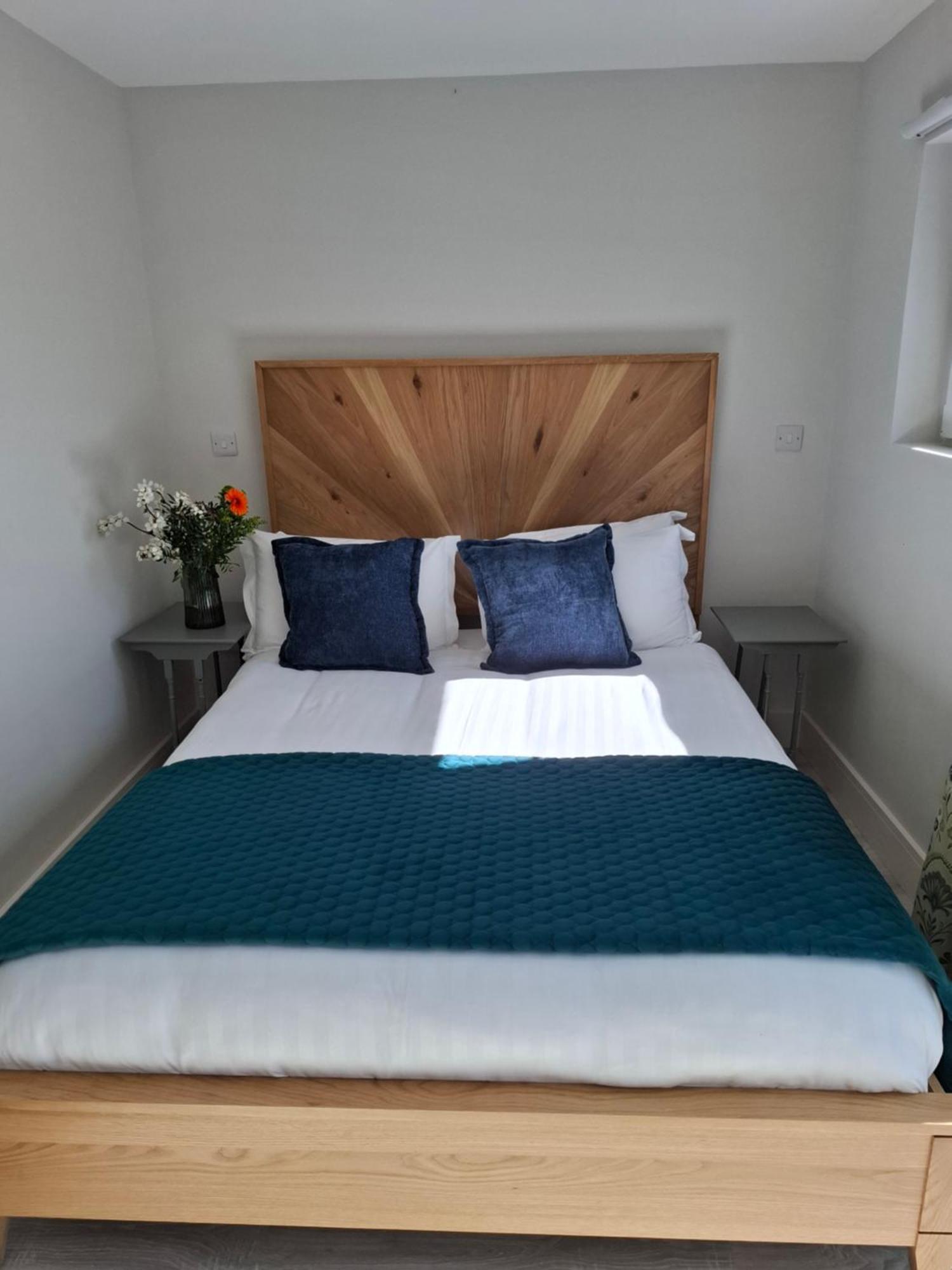 Granville House Apartments And Garden Suites Ballyferriter Ngoại thất bức ảnh